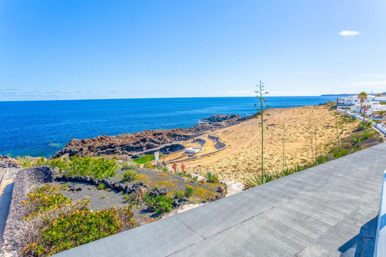 Boutique Beach Villa By Lanzarote Retreats - Private Pool - 1 Min Walk To Sea Pool Чарко-дель-Пало Экстерьер фото