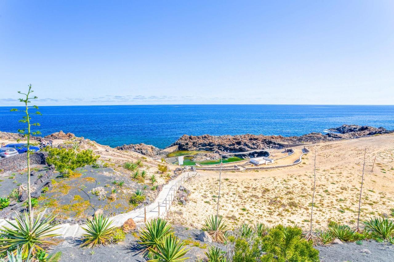 Boutique Beach Villa By Lanzarote Retreats - Private Pool - 1 Min Walk To Sea Pool Чарко-дель-Пало Экстерьер фото