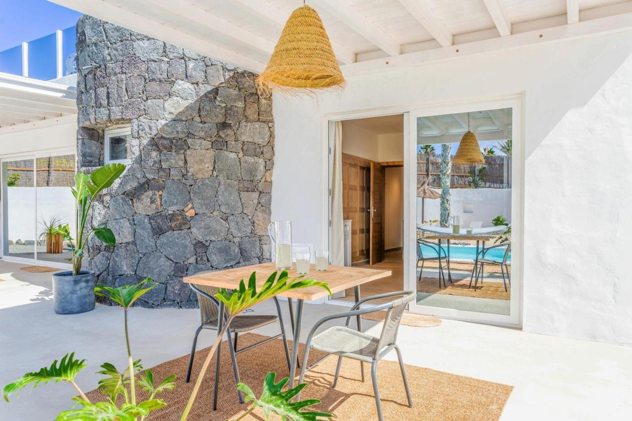 Boutique Beach Villa By Lanzarote Retreats - Private Pool - 1 Min Walk To Sea Pool Чарко-дель-Пало Экстерьер фото